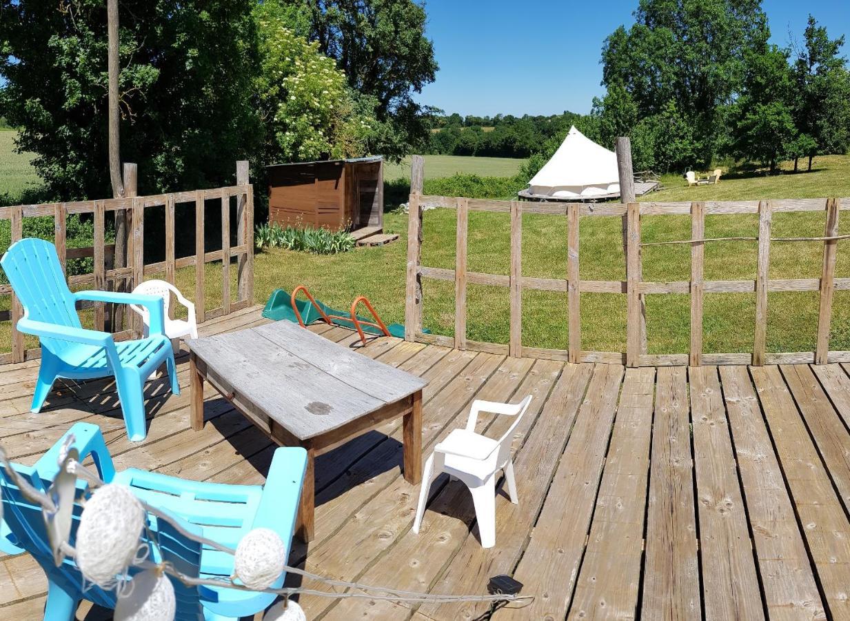 Camping La Petite Houmee Curzay-sur-Vonne Esterno foto