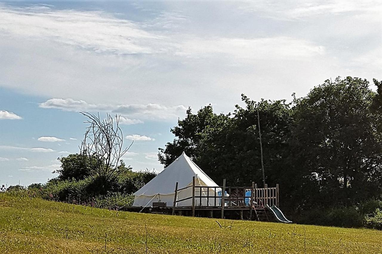 Camping La Petite Houmee Curzay-sur-Vonne Esterno foto